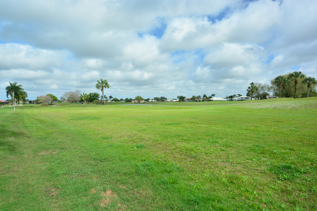 1011 Ardmore Way, Sun City Center, FL 33573