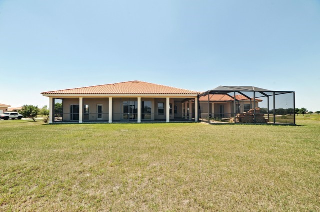 5012 Lake Toscana Drive, Wimauma, FL 33598