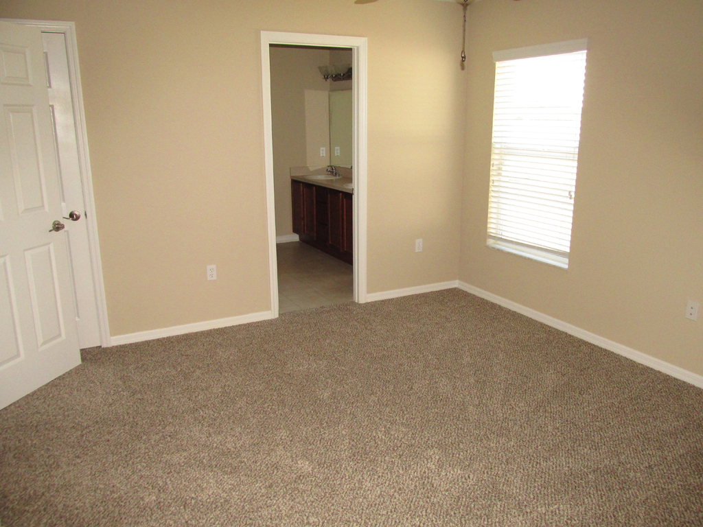 10913 Dunscore Cottage Way, Wimauma, FL 33598
