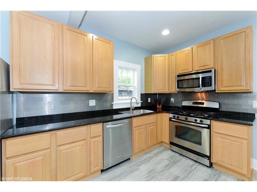 6105 N Suwanee Ave, Tampa, FL 33604