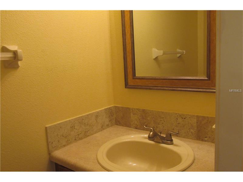 2304 FLETCHERS POINT CIRCLE, Tampa, FL 33613