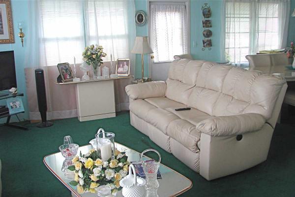 15405 Lakeshore Villa Dr.#60 ,FL, Tampa, 33613