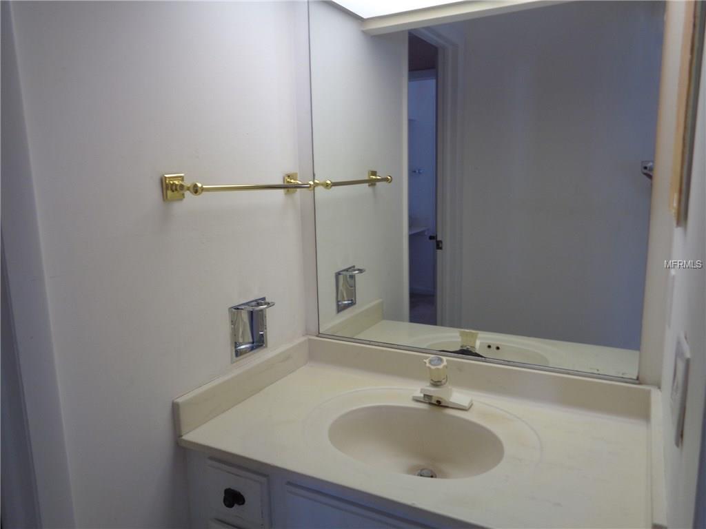 8705 Cove Ct, Tampa, FL 33615