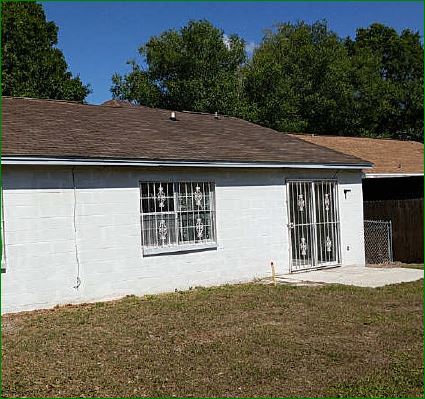 10003 Fawn Grove PlTampa, FL, 33617Hillsborough County