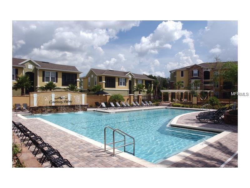 10106 COURTNEY OAKS CIRCLE, Tampa, FL 33619