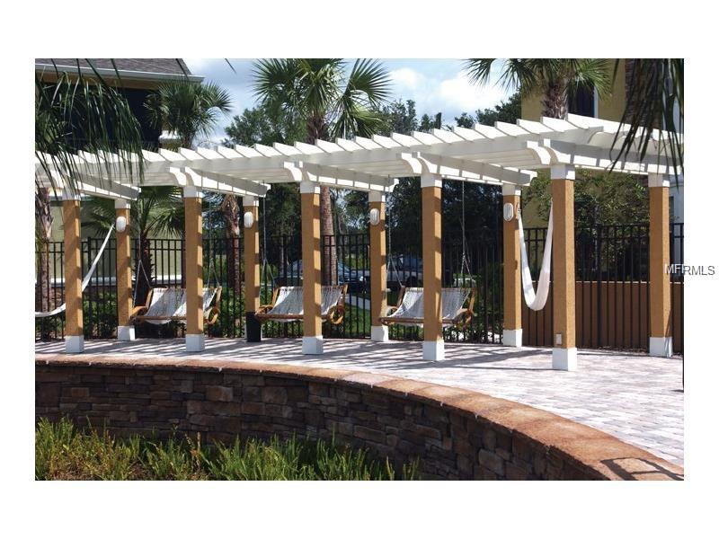 10106 COURTNEY OAKS CIRCLE, Tampa, FL 33619