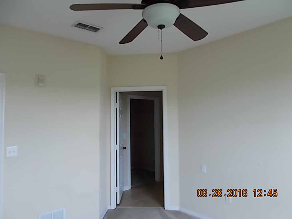 9916 Courtney Palms Blvd # 304, Tampa, FL 33619