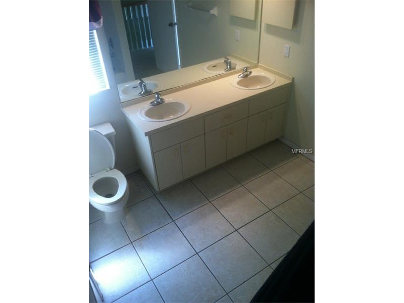 9401 WOODBAY DRIVE, Tampa, FL 33626