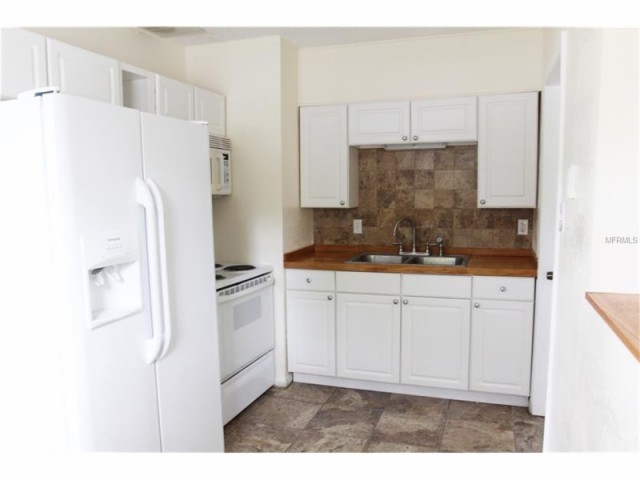 7018 YULE LANE, Tampa, FL 33637