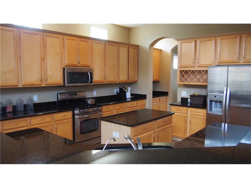 8131 CAMELLA LANE, Tampa, FL 33647