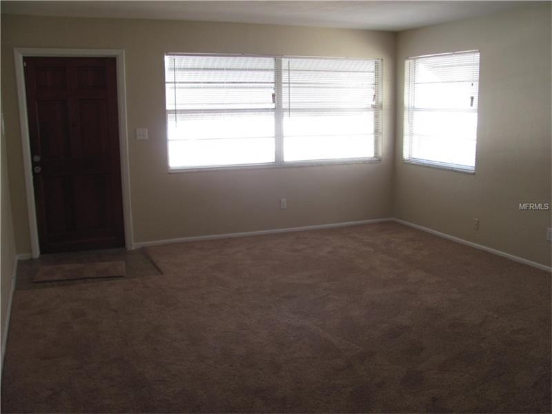 123 NE LINCOLN CIRCLE N, St Petersburg, FL 33702