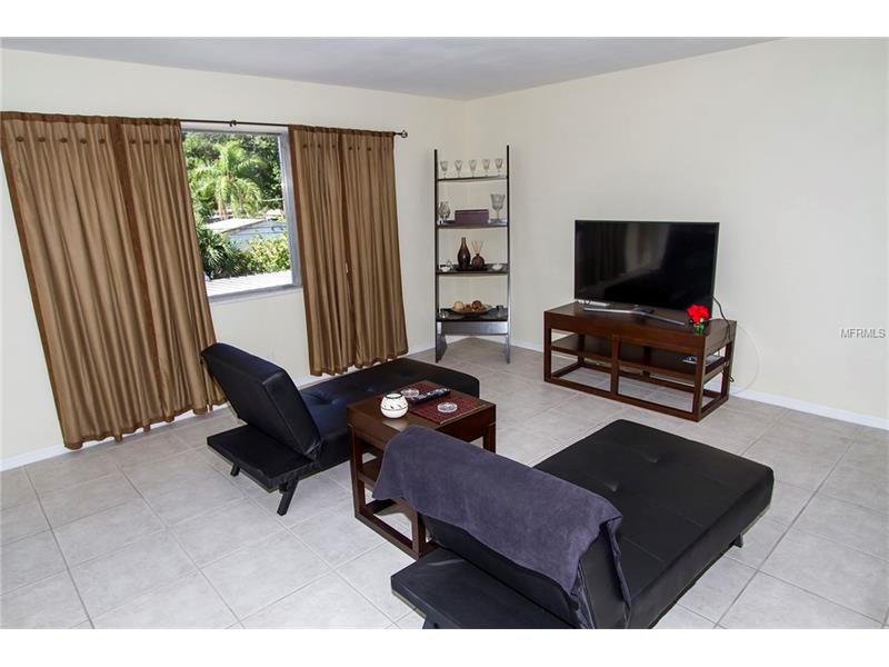 416 73RD AVENUE N, St Petersburg, FL 33702