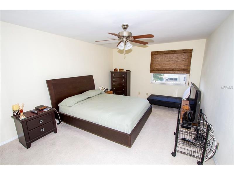 416 73RD AVENUE N, St Petersburg, FL 33702