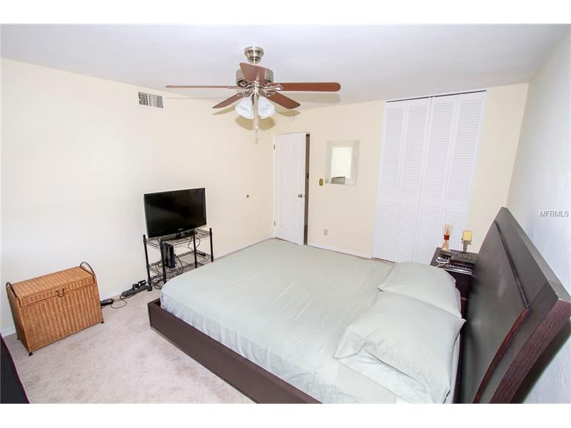 416 73RD AVENUE N, St Petersburg, FL 33702