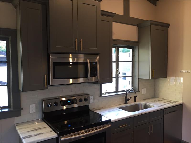 311 1/2 27TH AVENUE N, St Petersburg, FL 33704