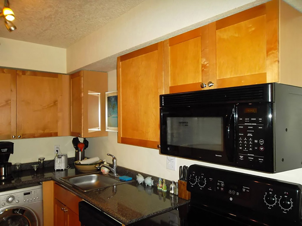 4995 Cobia Dr SE # A, St Petersburg, FL 33705