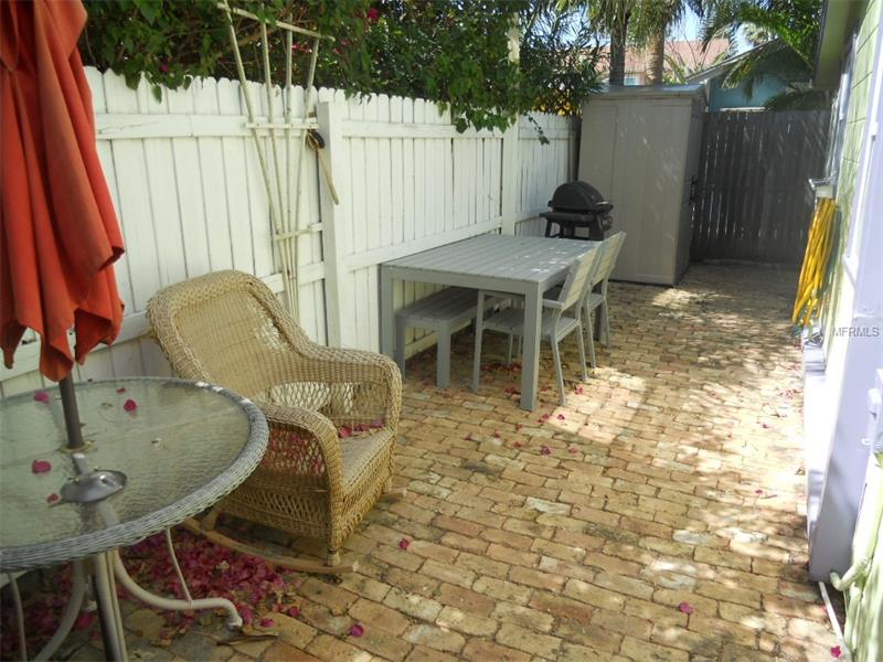 120 86TH AVENUE, Treasure Island, FL 33706