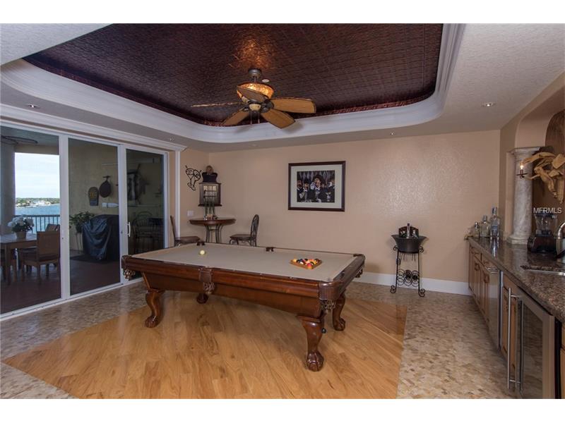 220 108TH AVENUE, Treasure Island, FL 33706