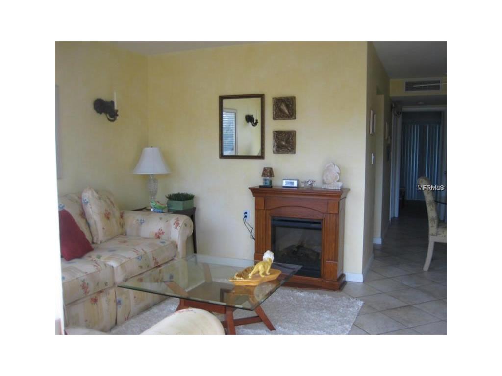 250 126th Ave, Treasure Island, FL 33706