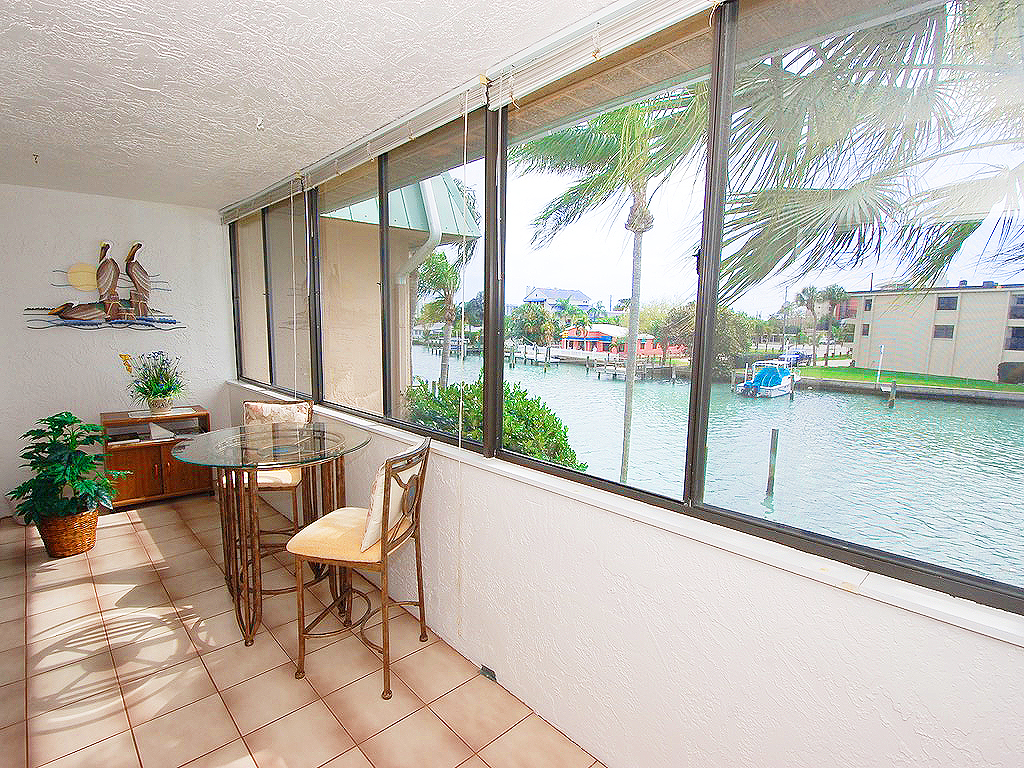 12000 Capri Circle S #26, Treasure Island, FL 33706