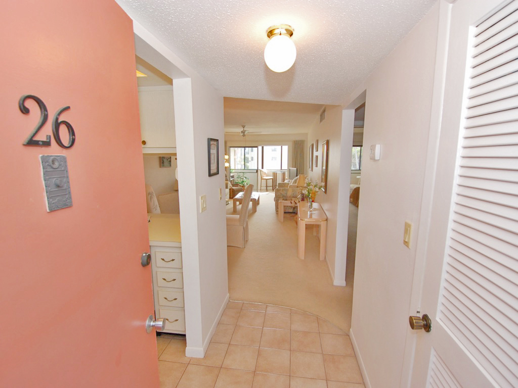 12000 Capri Circle S #26, Treasure Island, FL 33706