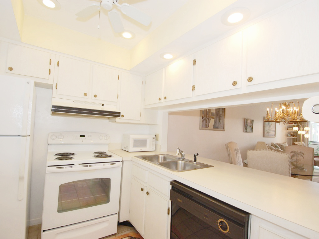 12000 Capri Circle S #26, Treasure Island, FL 33706