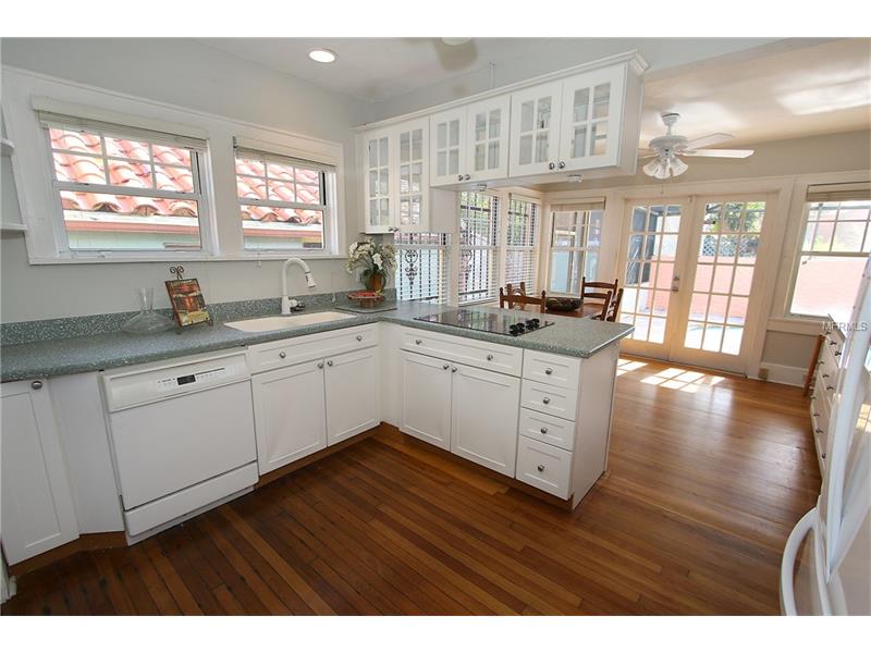 5233 DELETTE AVENUE S, Gulfport, FL 33707