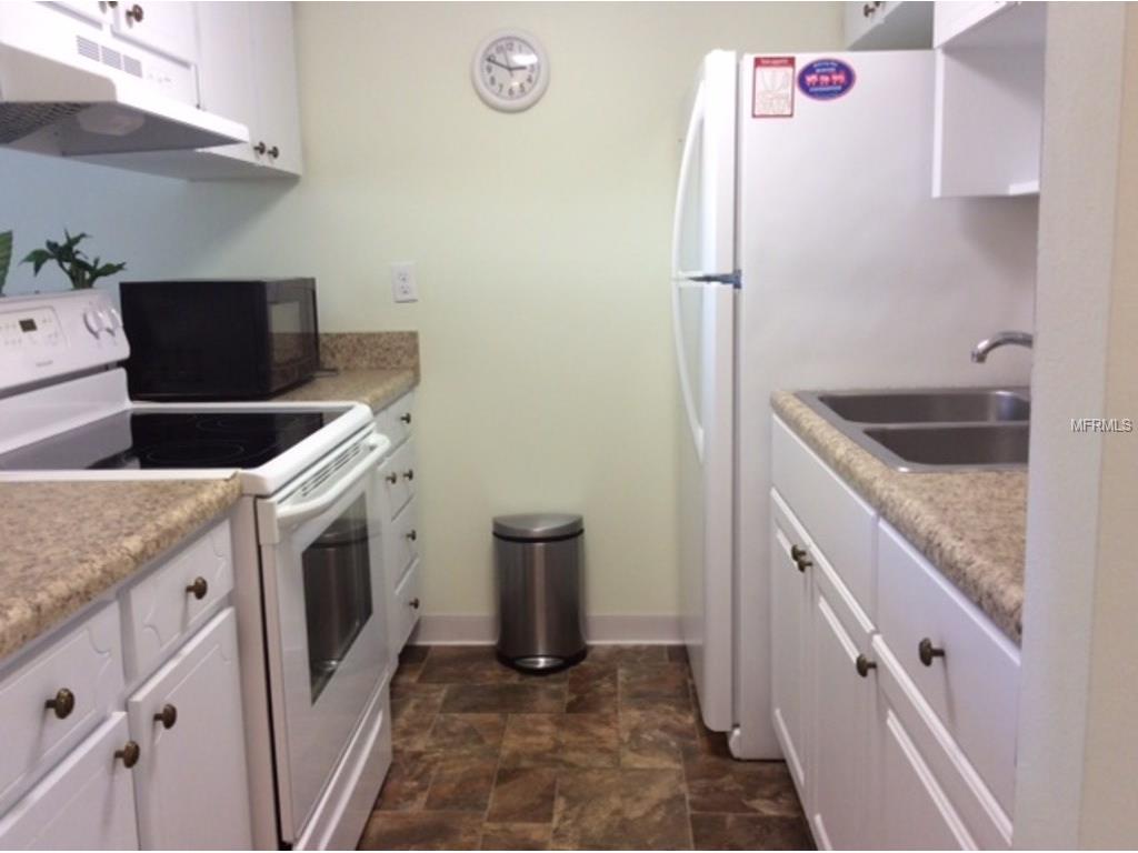7910 Sun Island Dr S, South Pasadena, FL 33707