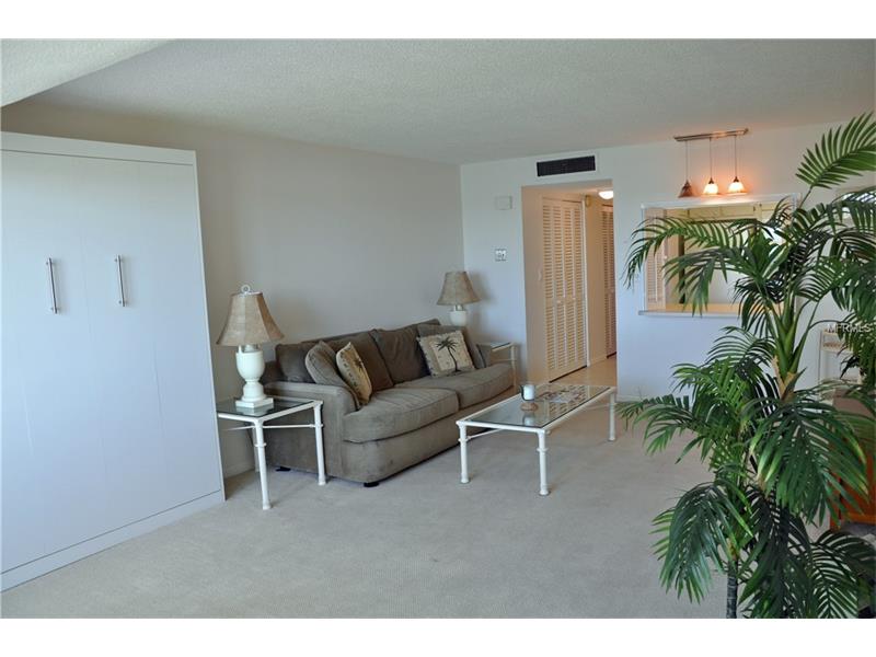 4550 COVE CIRCLE, St Petersburg, FL 33708