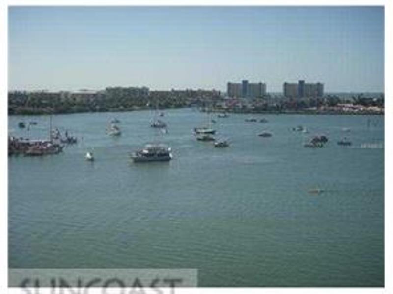 4775 Cove Cr. #206, St. Petersburg, FL 33708