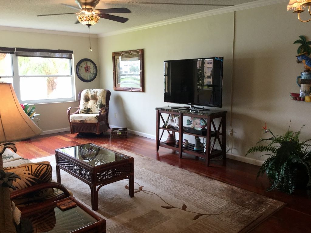 4775 Cove Cr. #206, St. Petersburg, FL 33708