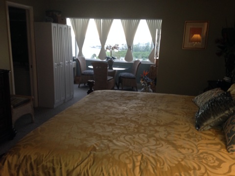 4725 Cove Cr. #910, St. Petersburg, FL 33708