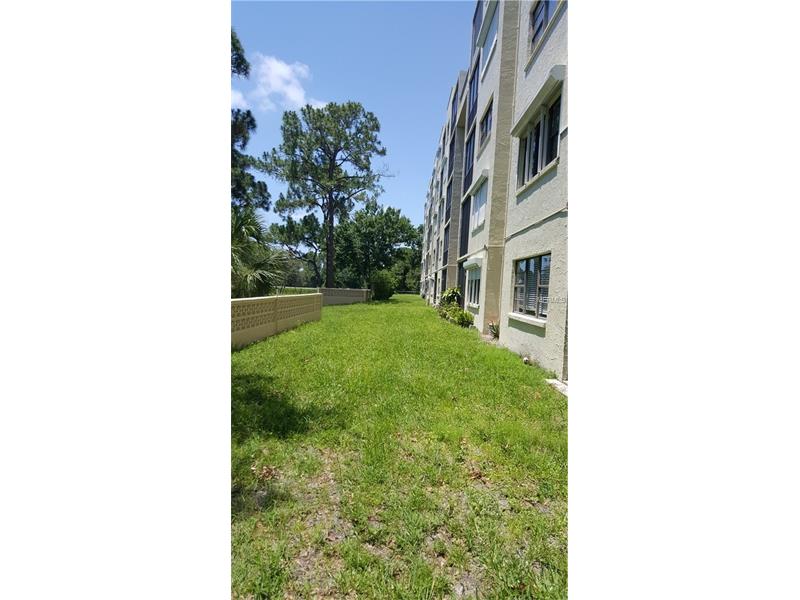 8198 TERRACE GARDEN DRIVE N, St Petersburg, FL 33709