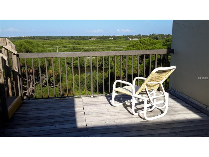 8198 TERRACE GARDEN DRIVE N, St Petersburg, FL 33709