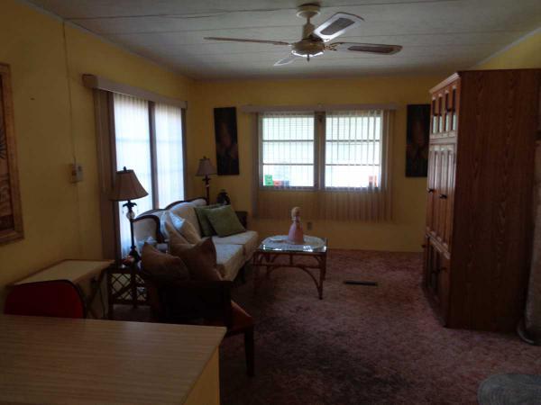 Sunshine Mobile Home Park&Sales 7403 46 AVE N#32Saint Petersburg, FL 33709