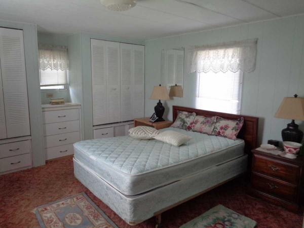 Sunshine Mobile Home Park&Sales 7403 46 AVE N#32Saint Petersburg, FL 33709