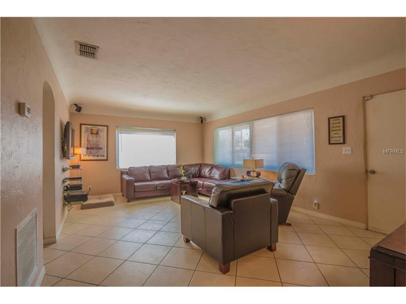 4558 13TH AVENUE N, St Petersburg, FL 33713