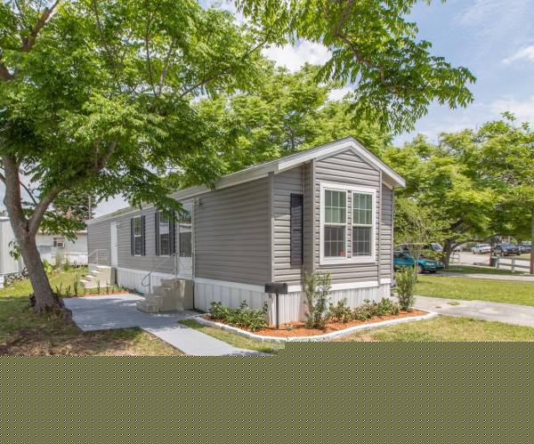 Villa Plumosa Mobile Home Park 3271 53rd Ave NoSaint Petersburg, FL 33714