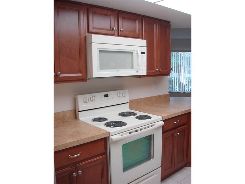 3076 EASTLAND BOULEVARD, Clearwater, FL 33761
