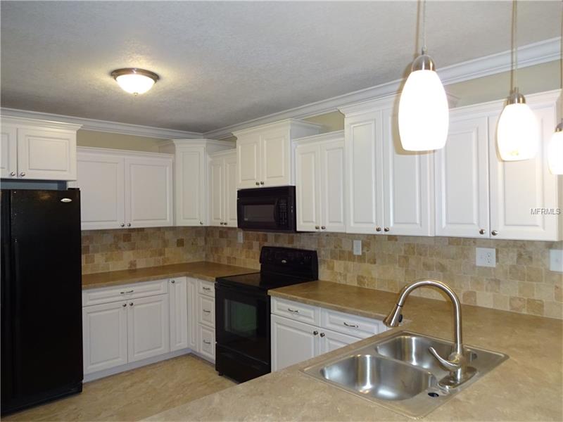 2011 AUSTRALIA WAY W, Clearwater, FL 33763