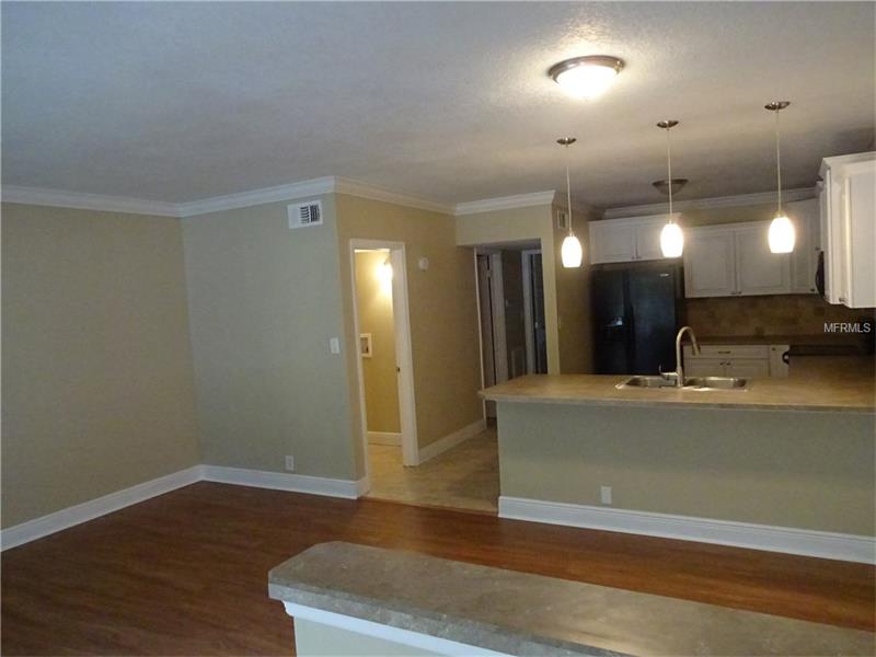 2011 AUSTRALIA WAY W, Clearwater, FL 33763