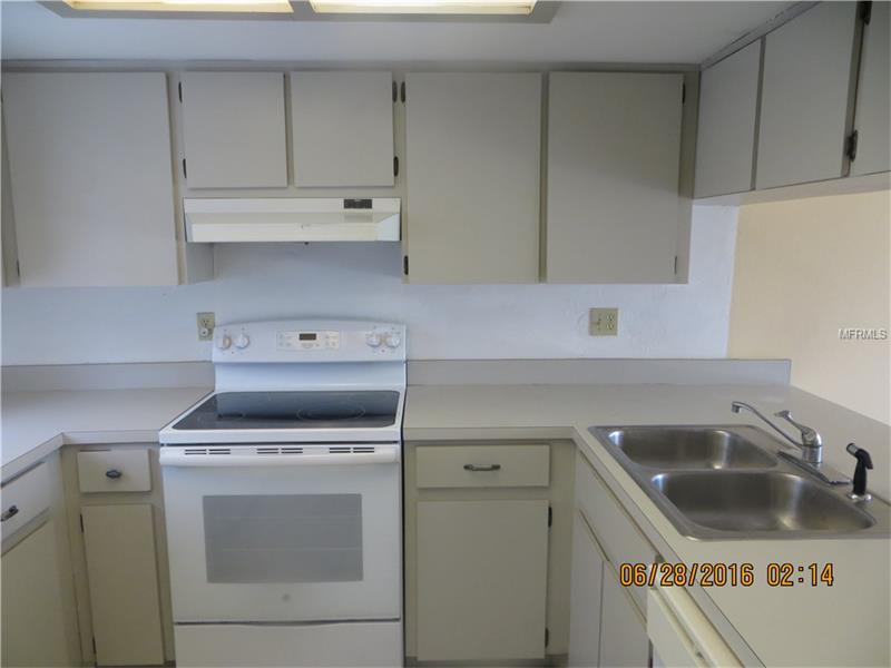 1524 CHATEAUX DE VILLE COURT, Clearwater, FL 33764