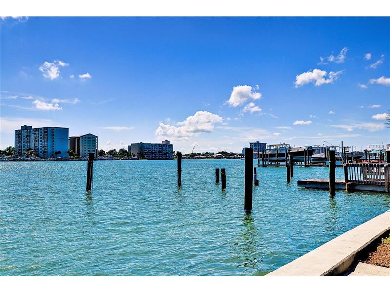 689 BAY ESPLANADE, Clearwater Beach, FL 33767