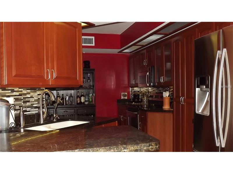670 ISLAND WAY, Clearwater Beach, FL 33767