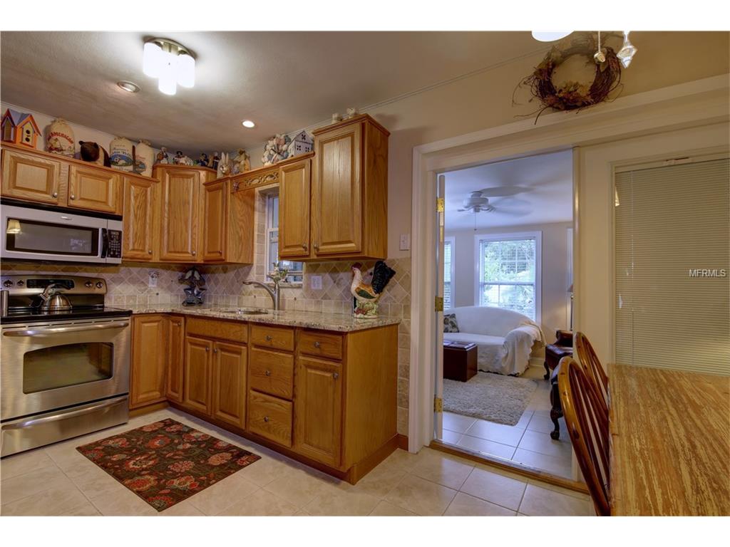 902 Bay Breeze Ter, Largo, FL 33770