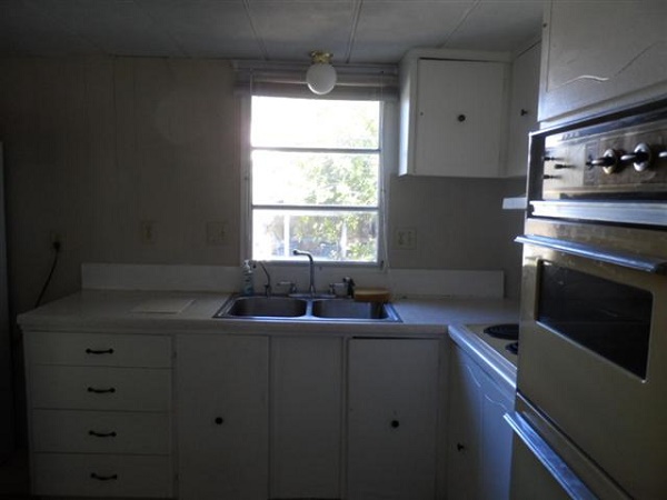 Oak Crest Mobile Home Park9925 Ulmerton Rd., #208Largo, FL 33771