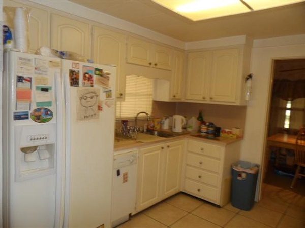 Oak Crest Mobile Home Park9925 Ulmerton Rd., #41Largo, FL 33771