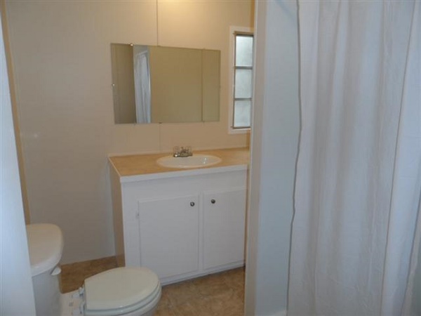Oak Crest Mobile Home Park9925 Ulmerton Rd., #147Largo, FL 33771