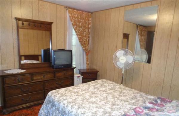 Oak Crest Mobile Home Park9925 Ulmerton Rd., #48Largo, FL 33771