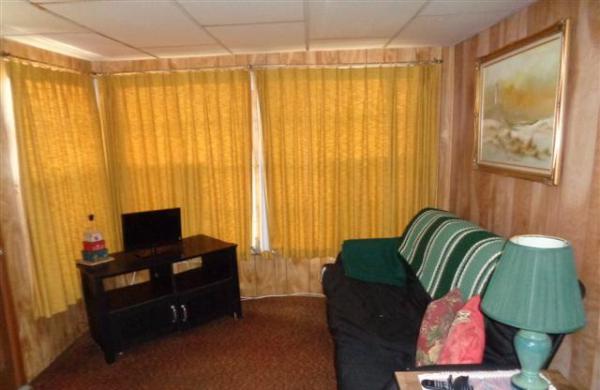 Oak Crest Mobile Home Park9925 Ulmerton Rd., #48Largo, FL 33771
